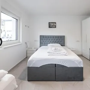 By Staystay I 24 Check-in Nürnberg